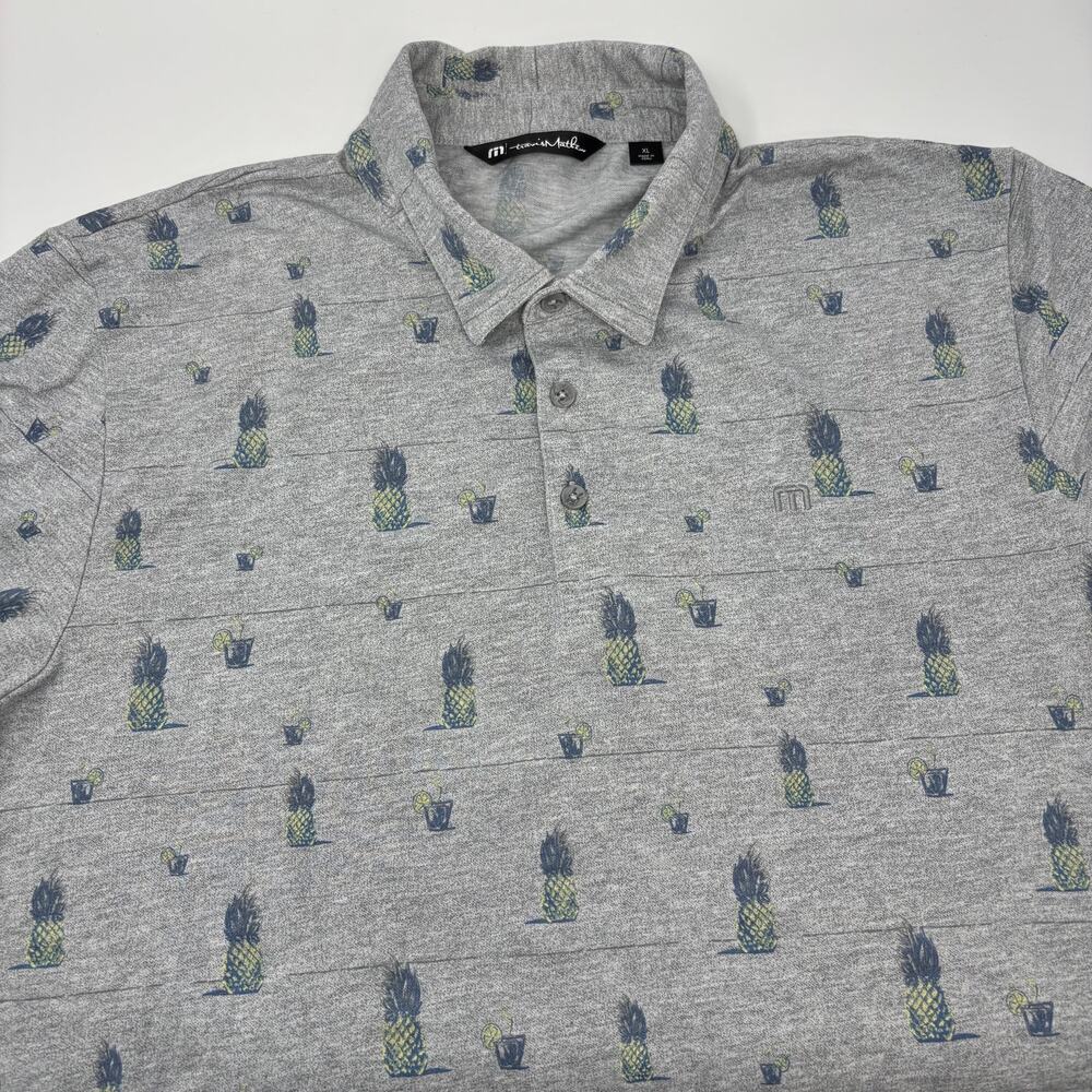 Travis Mathews Men's XL Gray Pineapple Patterned Short Sleeve Golf Polo Shirt‎